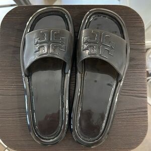 Tory Burch Bubble Jelly Sandal. Black. Size 8.